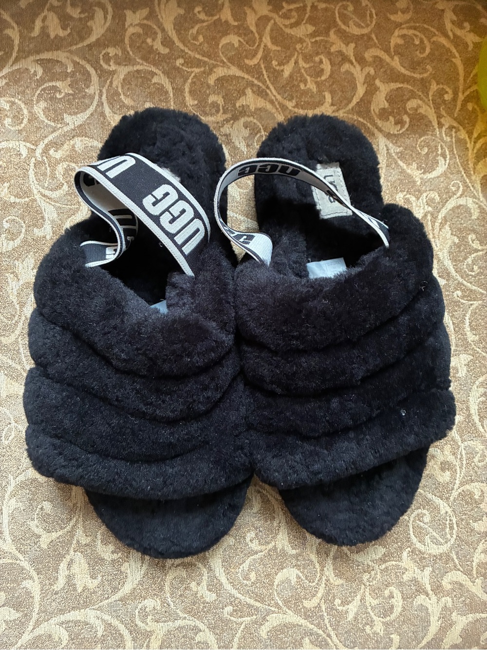 UGG Women’s Black Fluff Slide with Branded Elastic Heel